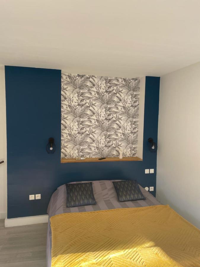 Le Relais Du Petit Lion Apartment Blois Bagian luar foto