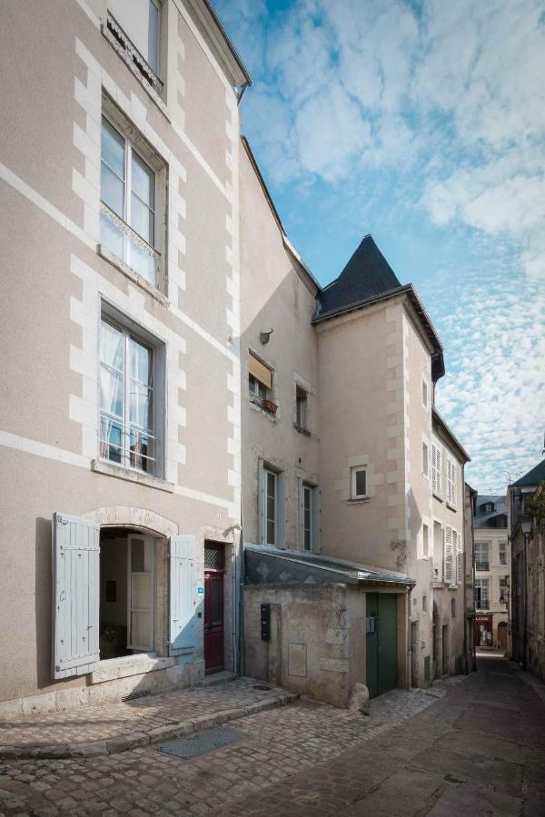 Le Relais Du Petit Lion Apartment Blois Bagian luar foto