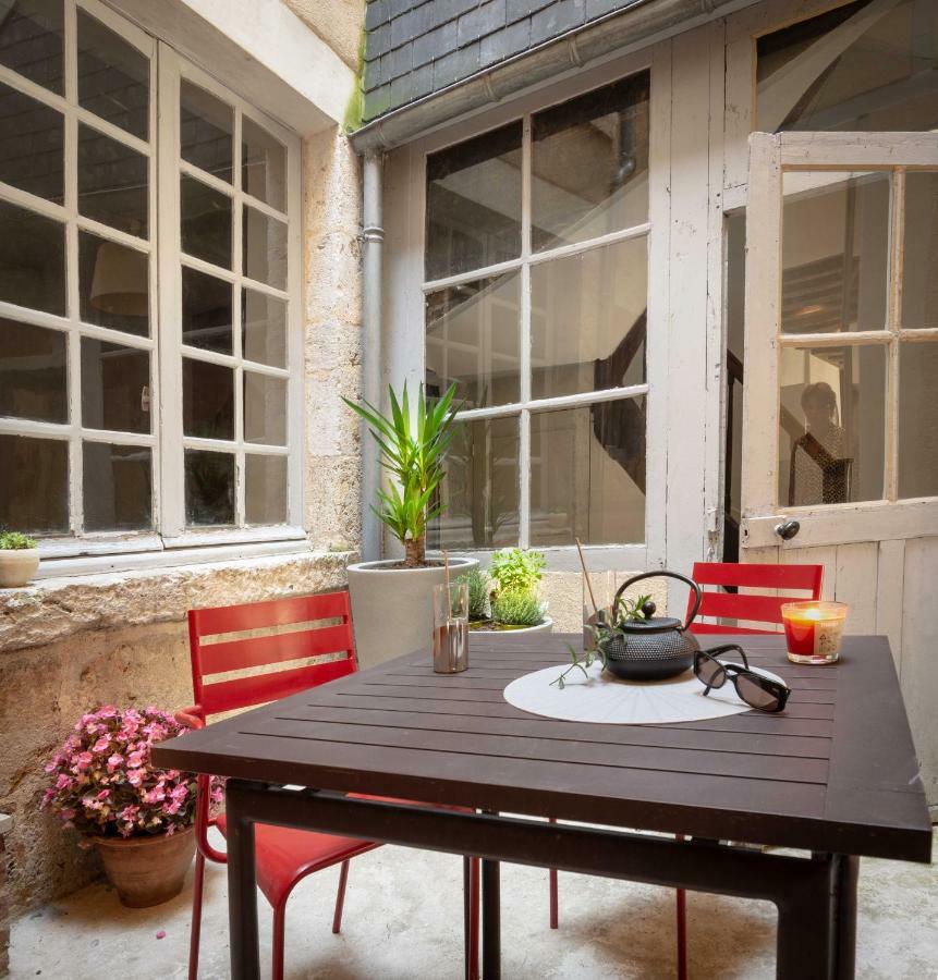 Le Relais Du Petit Lion Apartment Blois Bagian luar foto