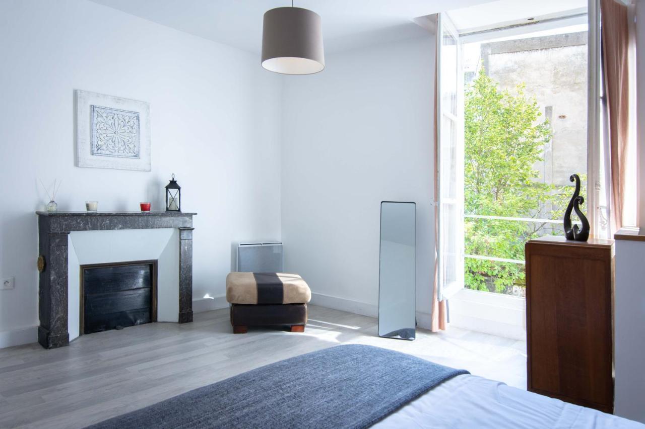 Le Relais Du Petit Lion Apartment Blois Bagian luar foto