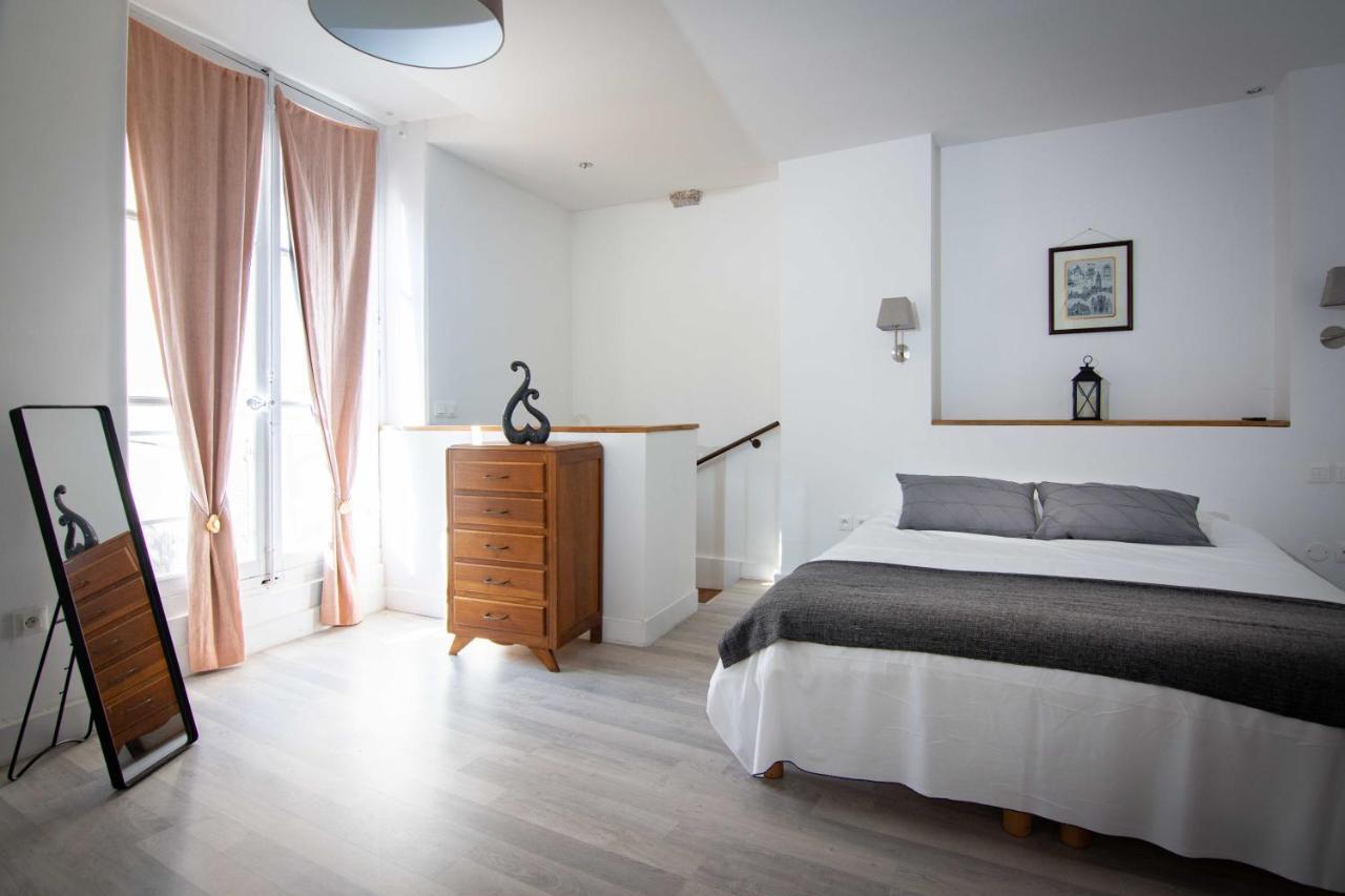 Le Relais Du Petit Lion Apartment Blois Bagian luar foto