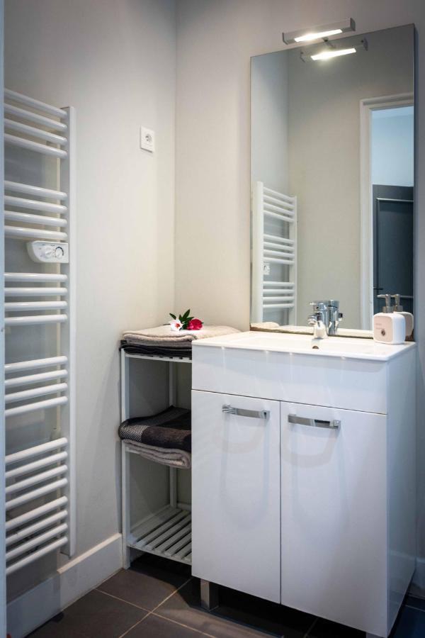 Le Relais Du Petit Lion Apartment Blois Bagian luar foto